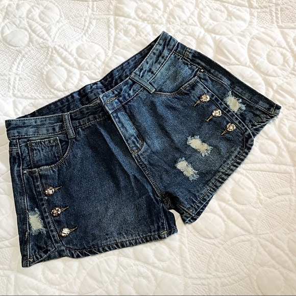 Distressed Button Denim Shorts - Picture 4 of 8