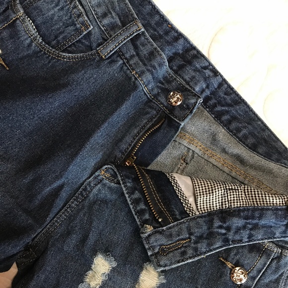 Distressed Button Denim Shorts - Picture 8 of 8