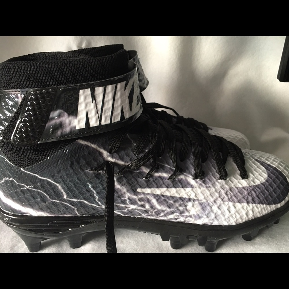 Nike lunarbeast football cleats size 9 New No box