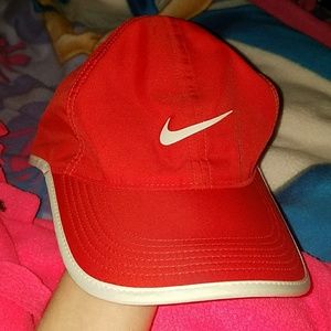 Nike dry fit baseball style cap