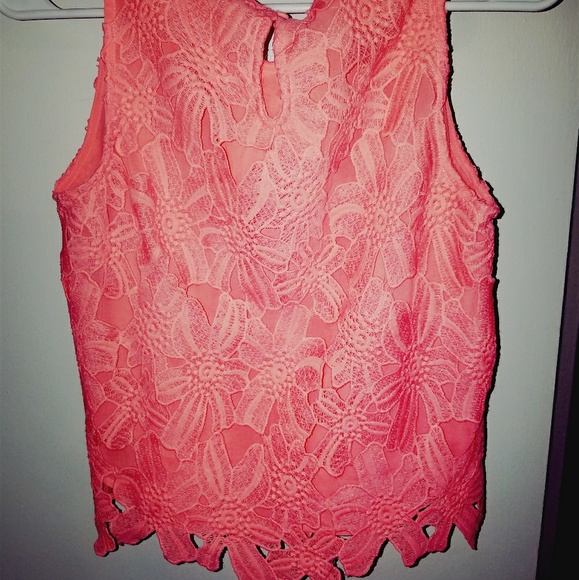 Top - Picture 2 of 2