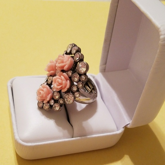 Ring - Picture 2 of 3