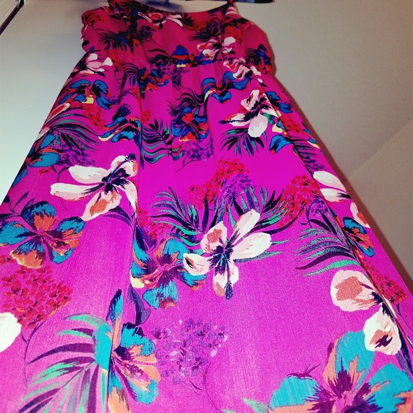 Dress - Picture 2 of 2