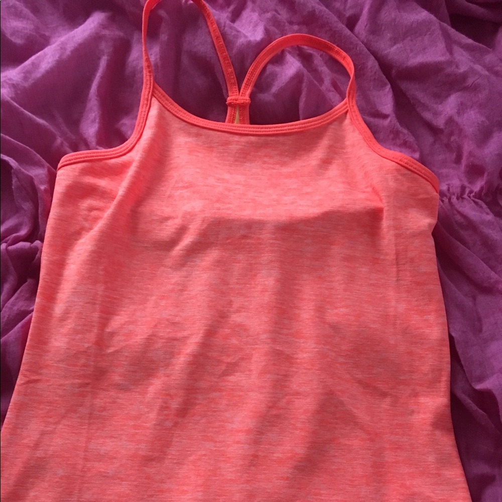 Athletic tank w/ built in bra