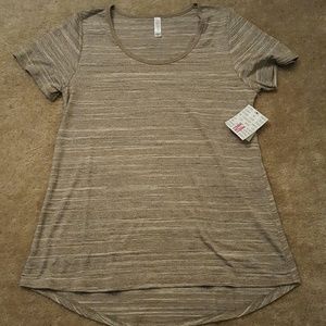 LuLaRoe NWT Classic T sz Medium