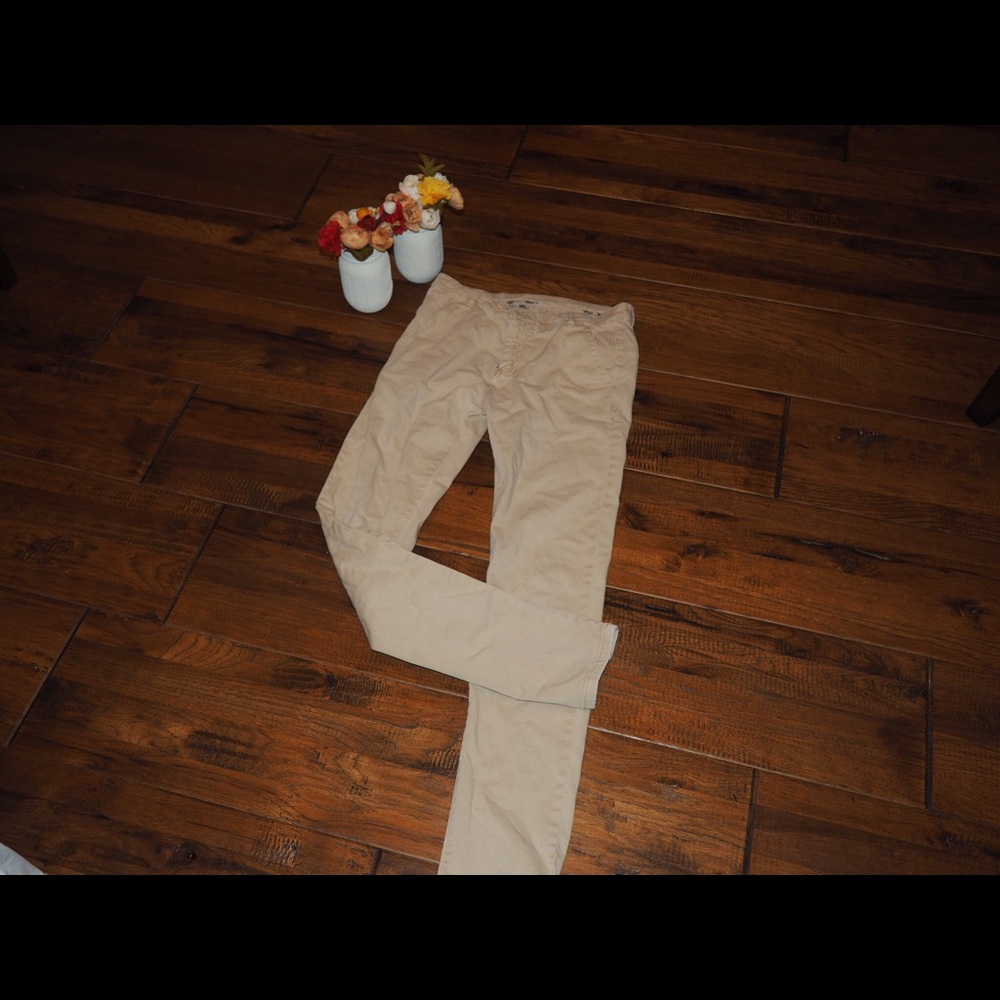 Levi Khaki Pants