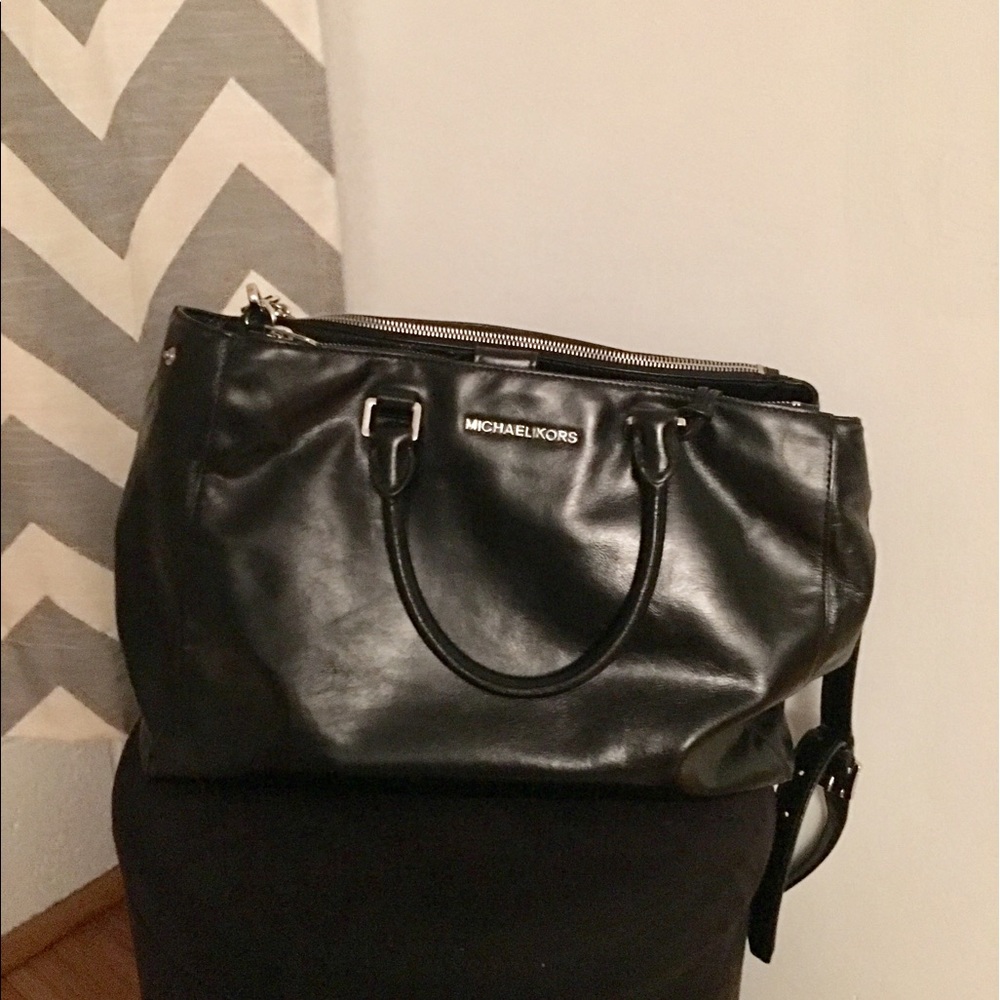 Michael Kors Crossbody Purse - Black