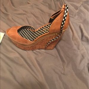Jessica Simpson wedges