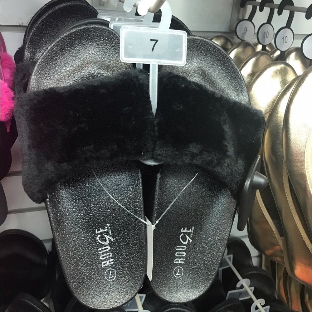 Sandals - Picture 4 of 4