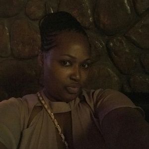 Meet your Posher, Elena