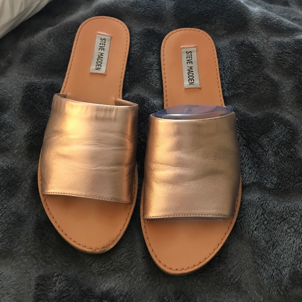 Steve Madden size 7 Women's Slidur Rose Gold