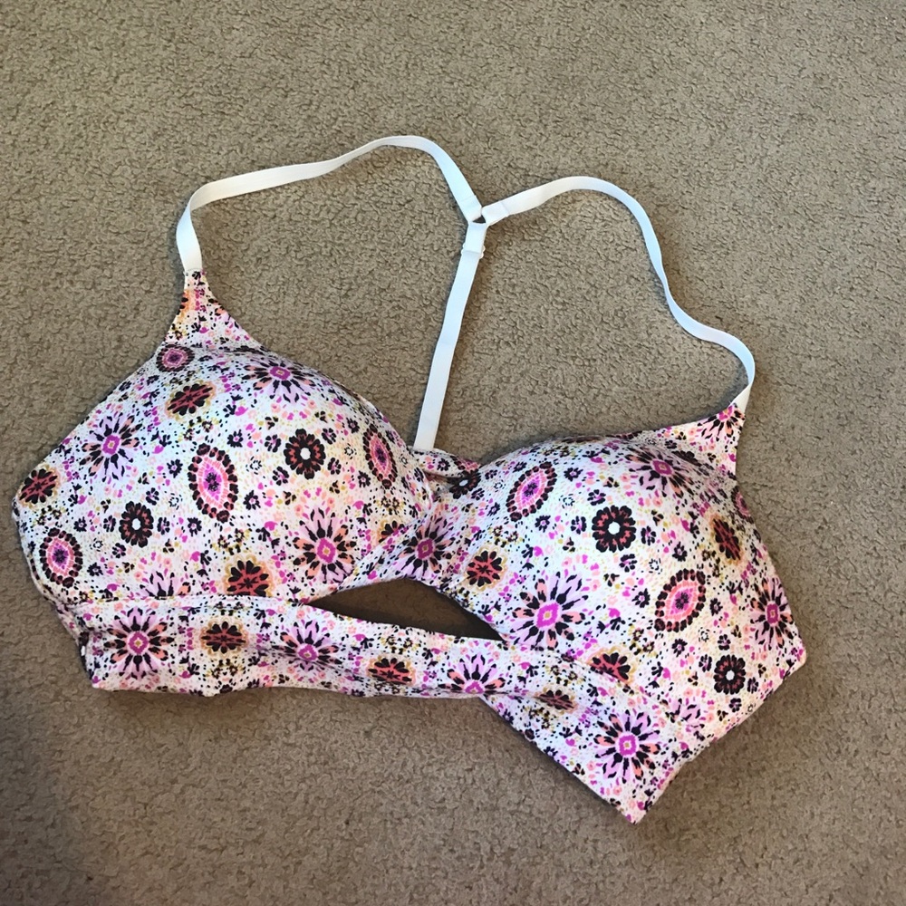 Victoria's Secret Bra. Like New!