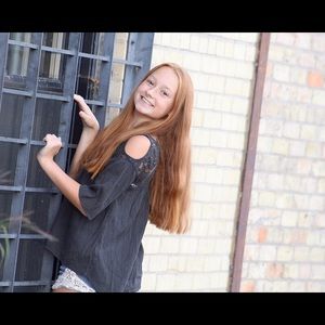 Meet your Posher, Ella