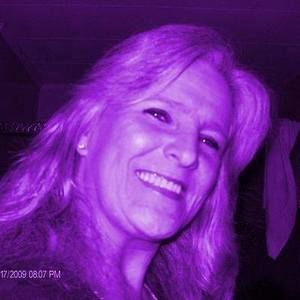 Meet your Posher, Lorie