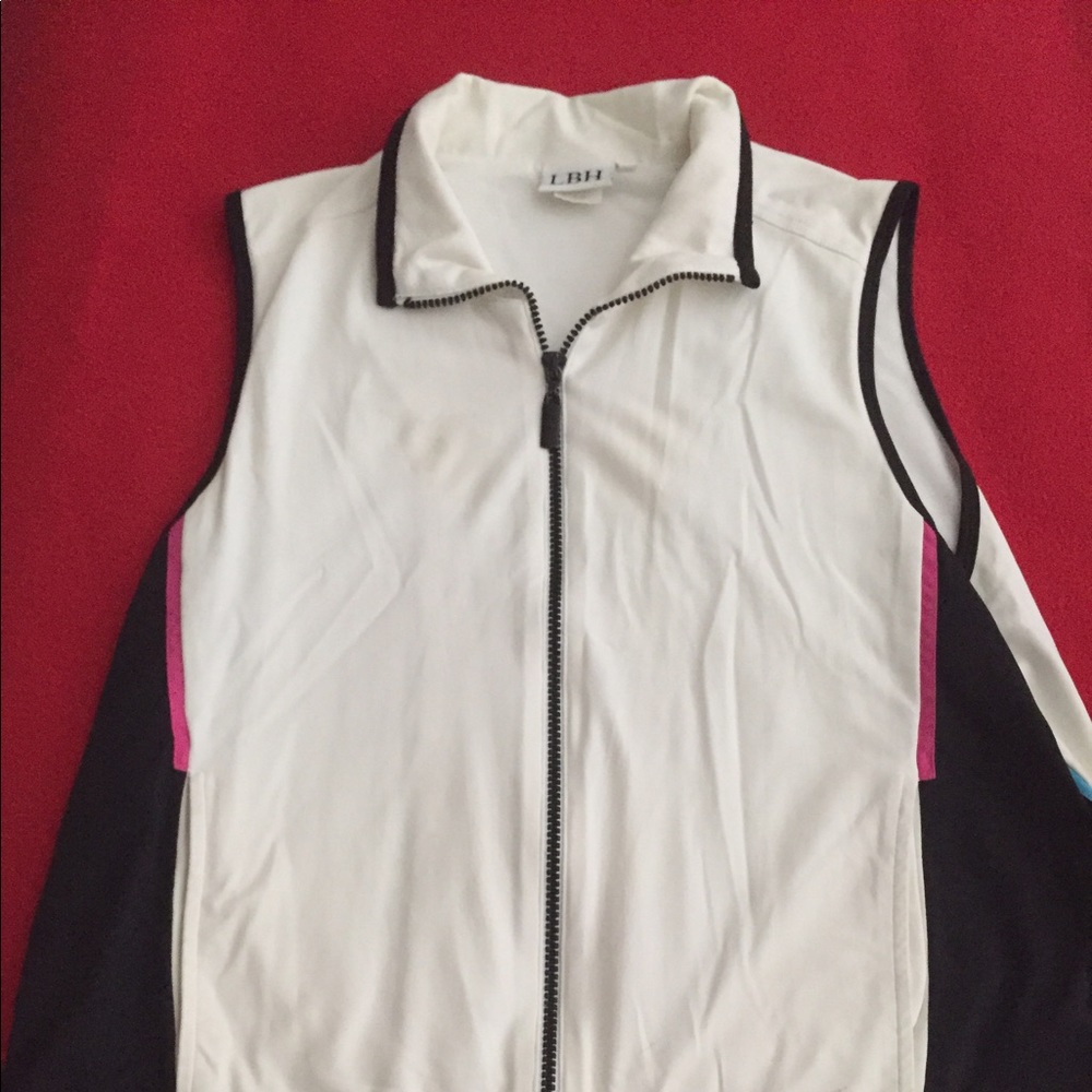Tennis sleeveless vest jacket.