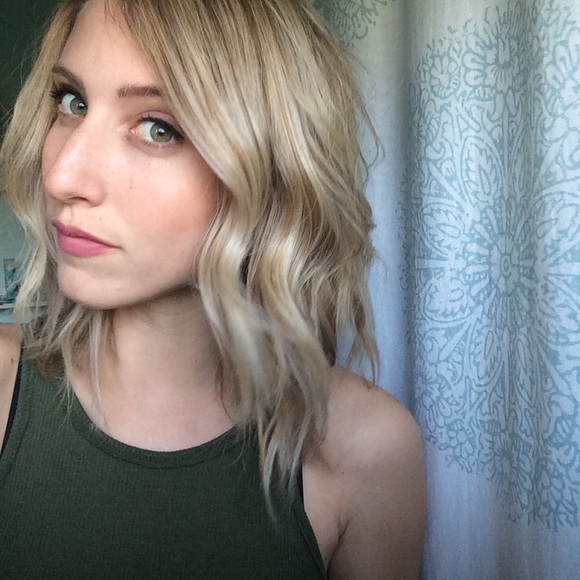 Meet your Posher, Samantha - Picture 2 of 2