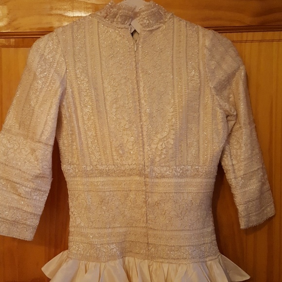 Gorgeously stunning off white gown - Picture 6 of 6