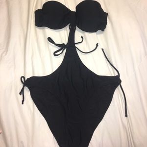 Never worn mokini