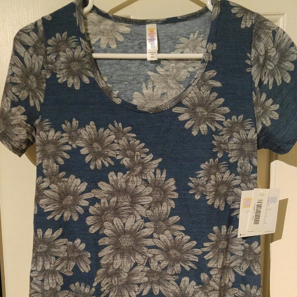 LulaRoe Classic T