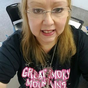 Meet your Posher, Brenda