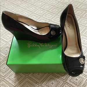 LILY PULITZER BLACK PATENT WEDGE- NEW! REDUCED!