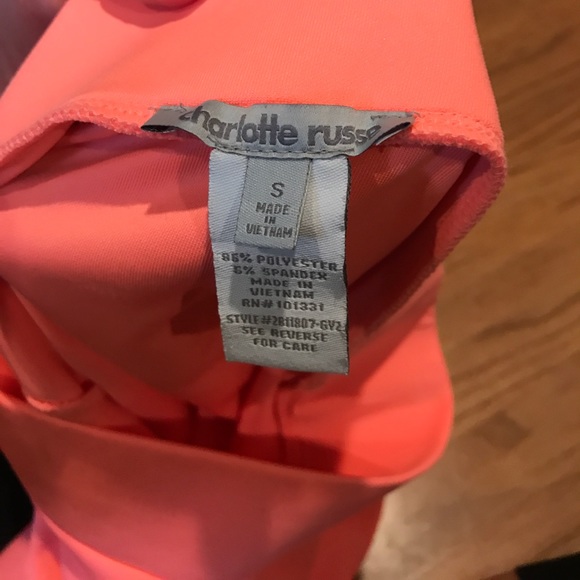 Peach skirt - Picture 2 of 2