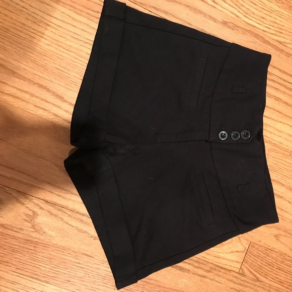 Black high-waisted dress shorts - Picture 1 of 2