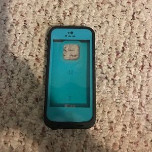 iPhone 5 blue life proof case