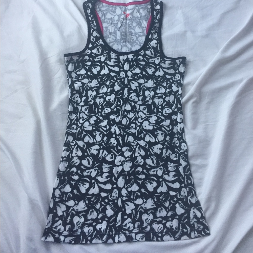 Black and white ribbed tank