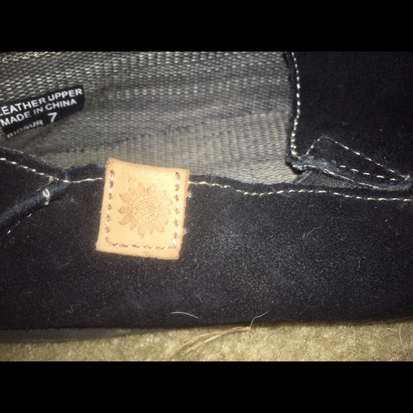 Yellow Box Moccasin - Picture 2 of 3