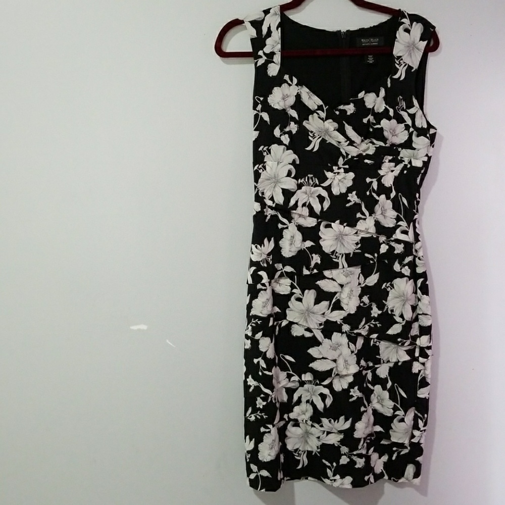 SALE.      white house black market dress