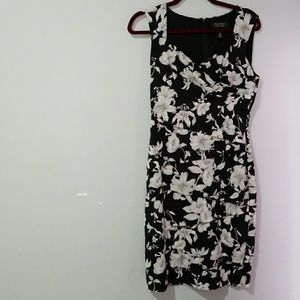 SALE.      white house black market dress