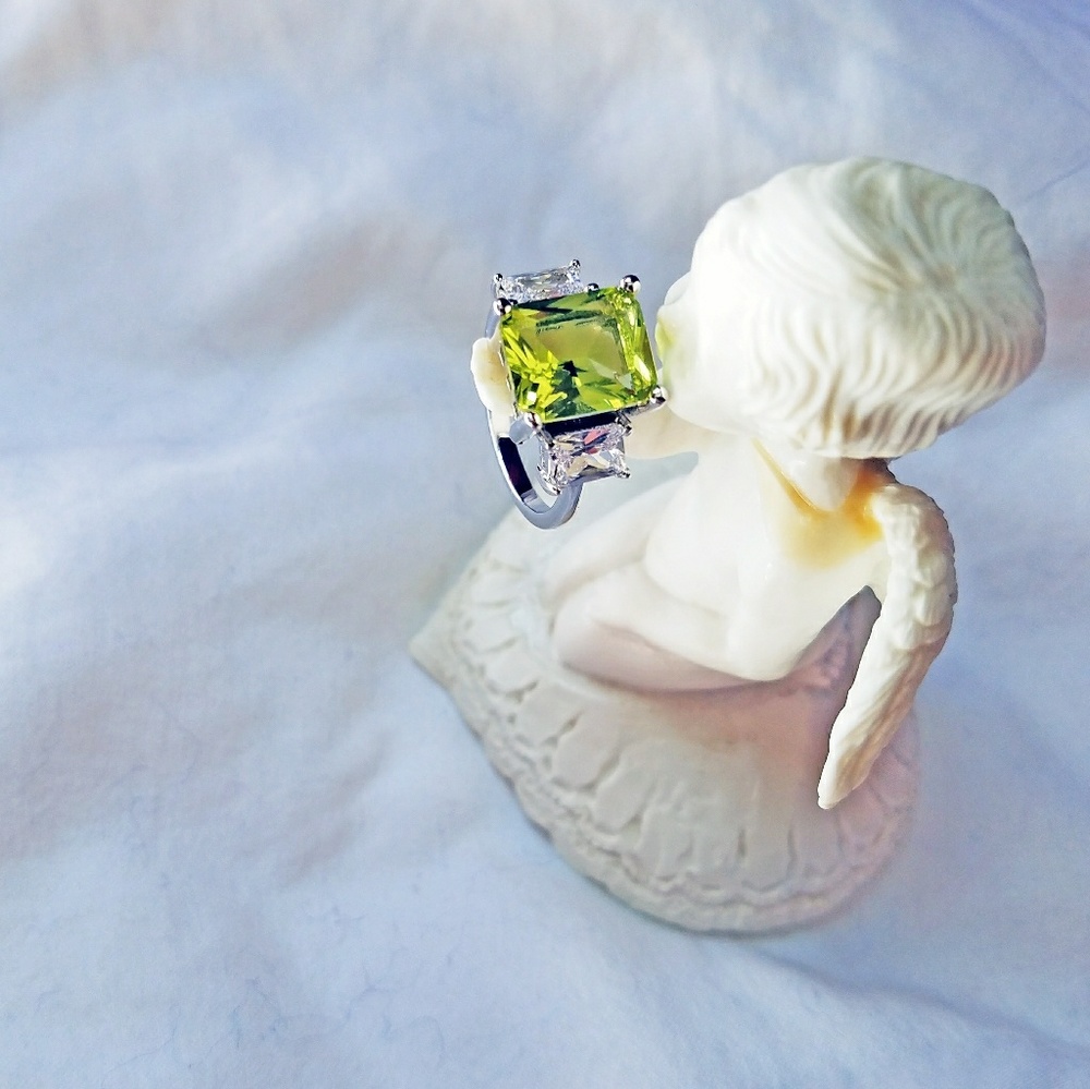 Agaetra Limon Ring with Silver Overlay