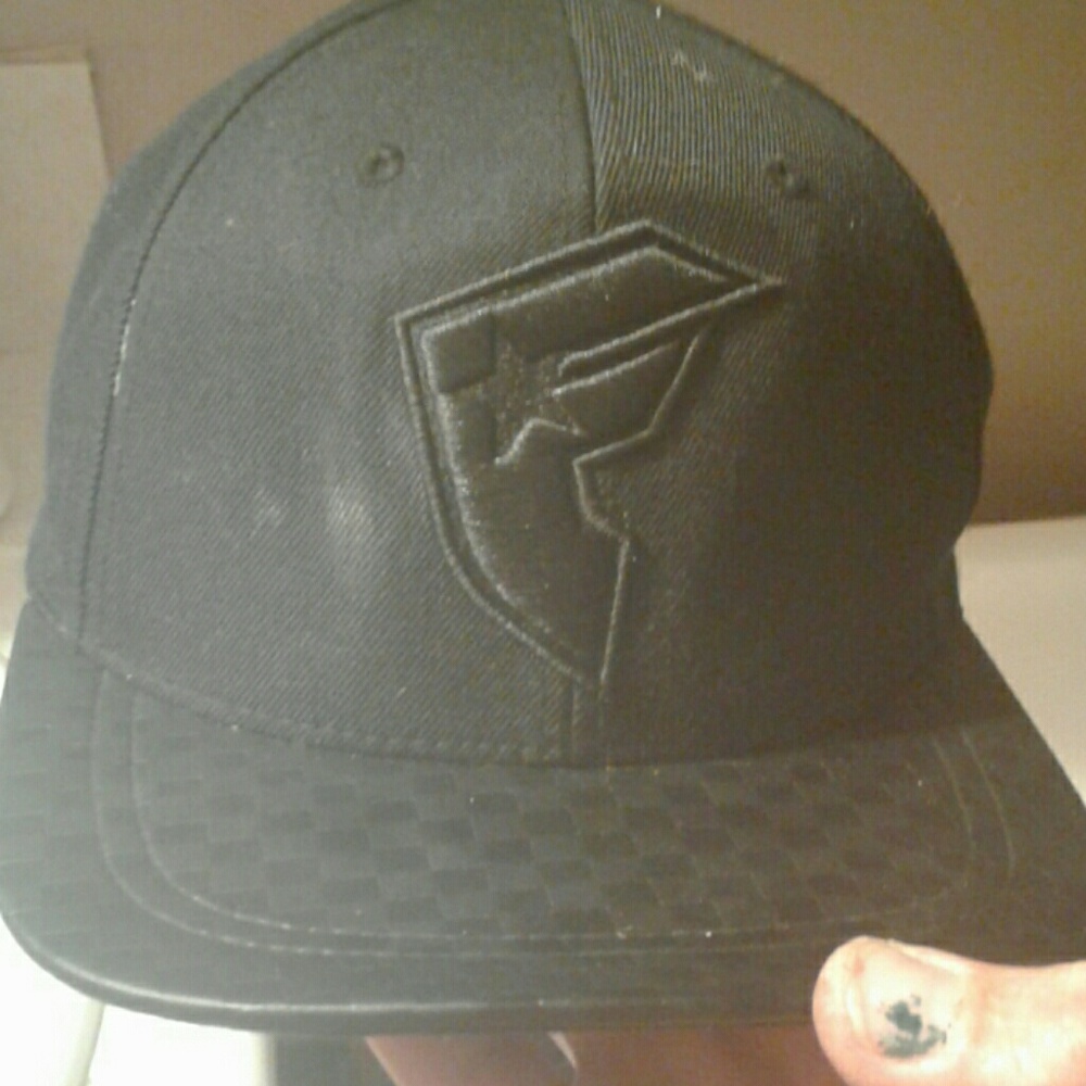 Famous stars an straps hat