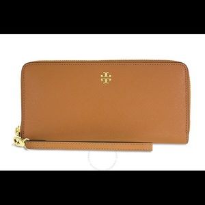 Tory Burch passport continental wallet