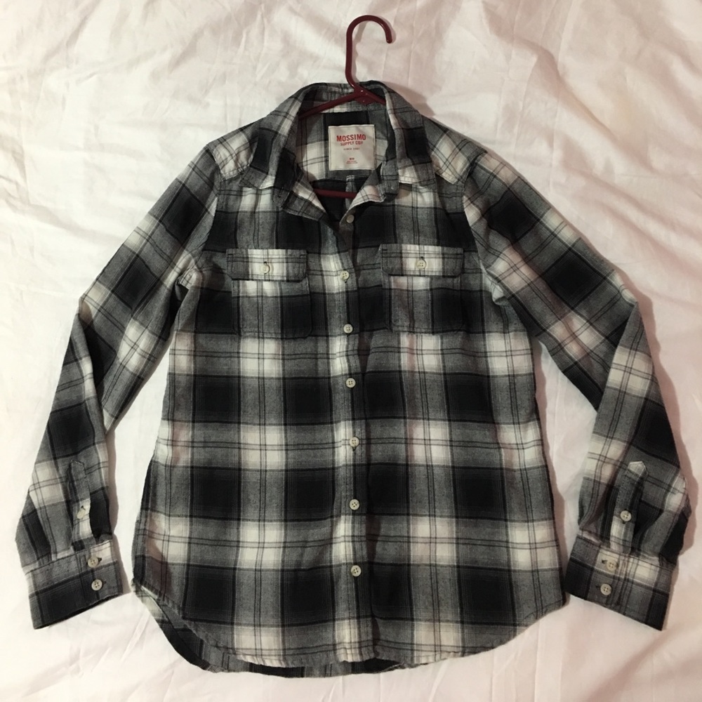 Soft black and white plaid shirt: size medium