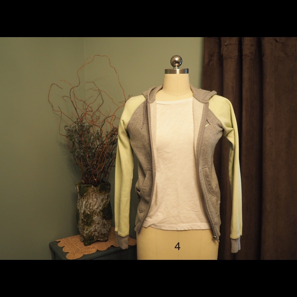 Nike Sweatshirt
