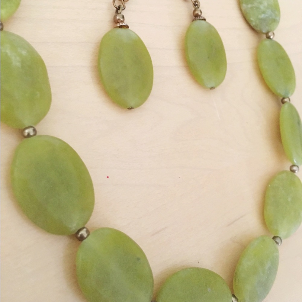 Jade Jewelry set Earrings and Necklace