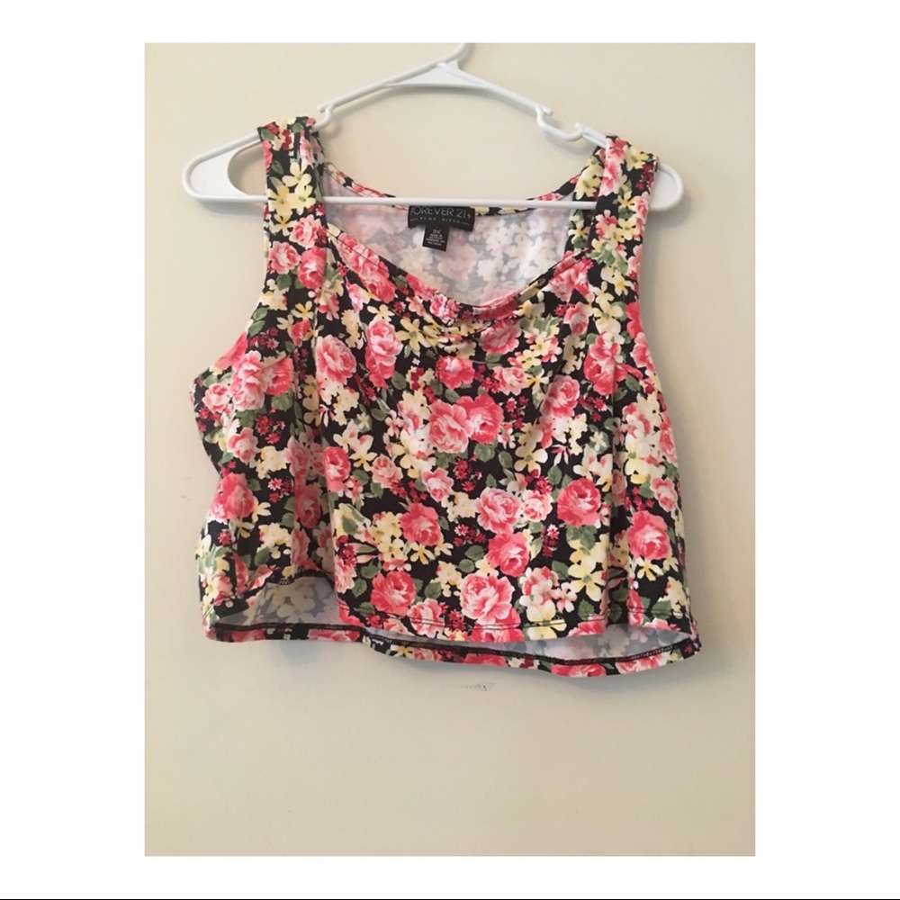 Plus Size Floral Crop Top