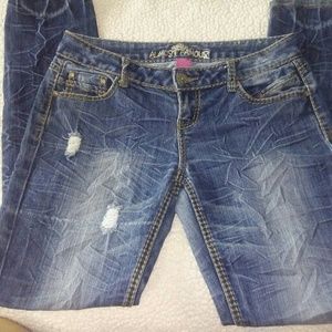 ALMOST FAMOUS JEANS