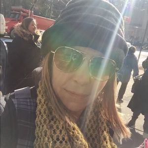 Meet your Posher, Jennifer
