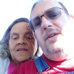 Meet your Posher, Cynthia