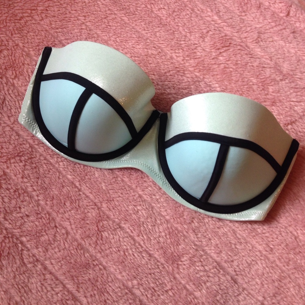 Victoria Secret Bikini Top - Size 34DD