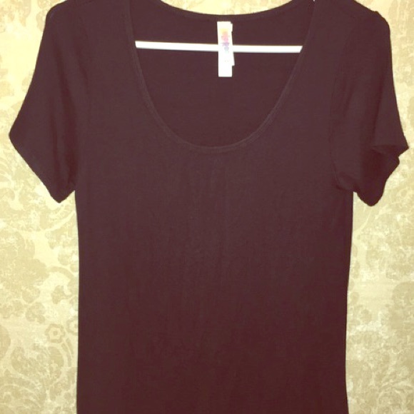SOLID BLACK LARGE CLASSIC T - Picture 1 of 1