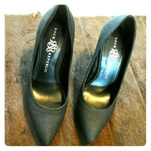 SEXY BLACK PUMP