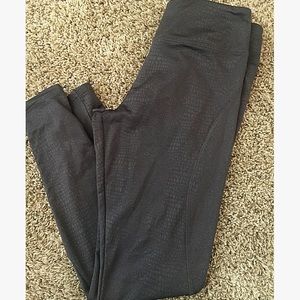 Very flattering workout pants! Bundle 🎀