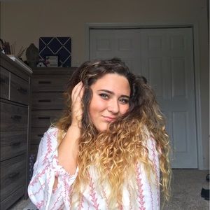 Meet your Posher, Elisa