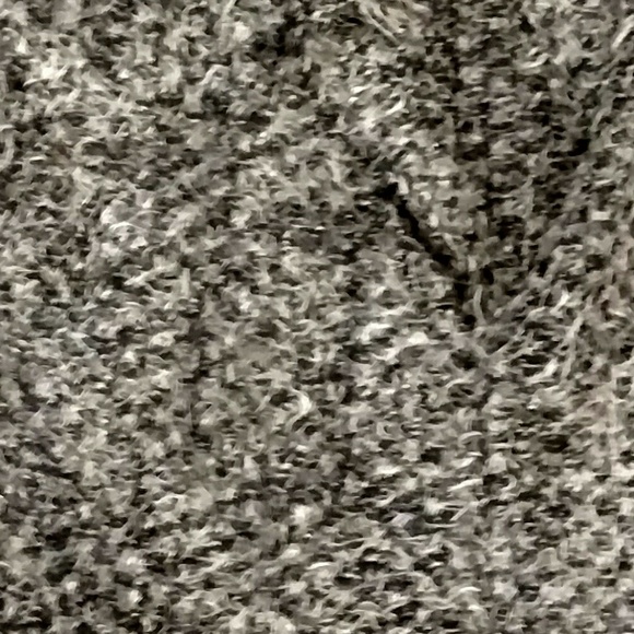 Sweater 🆕NWOT🎉🛍️ - Picture 3 of 3