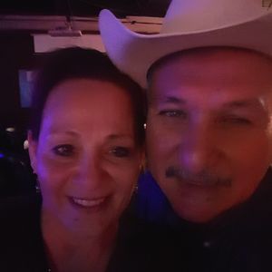 Meet your Posher, Esmie