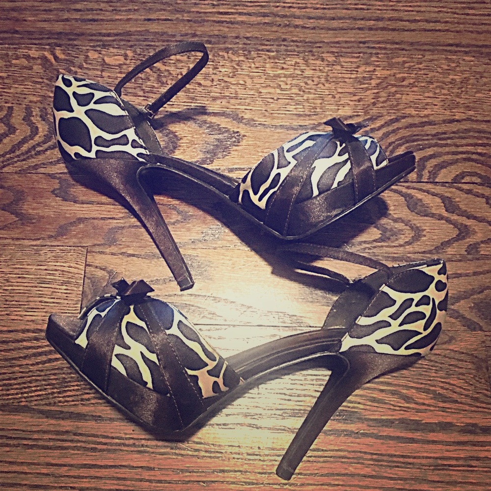 👡Giraffe Brown & Cream Print Peep Toe Heels